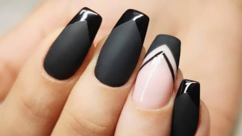 Nail painting in beauty parlours in Pune – Nicelocal.in